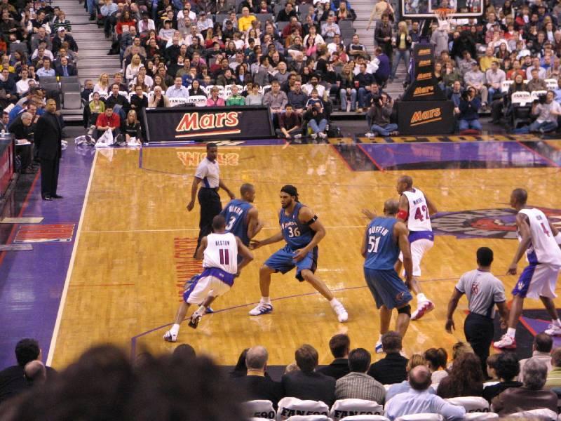 Raptors - 02.04.2005 076.jpg